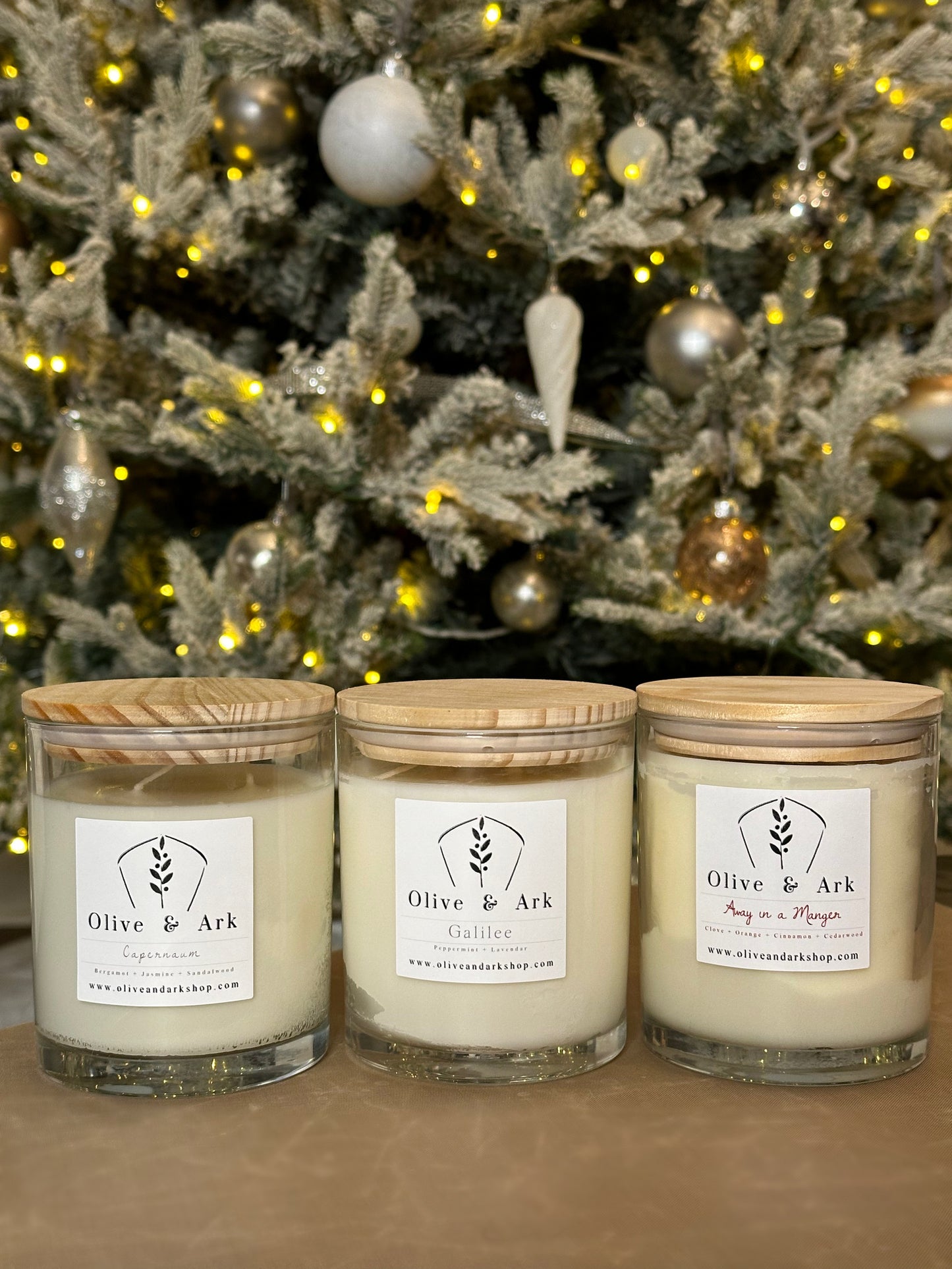 Merry Christmas Candle | 12 OZ | Product Image